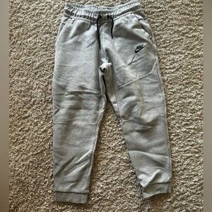 Nike Tech Youth Sweatpants Size L